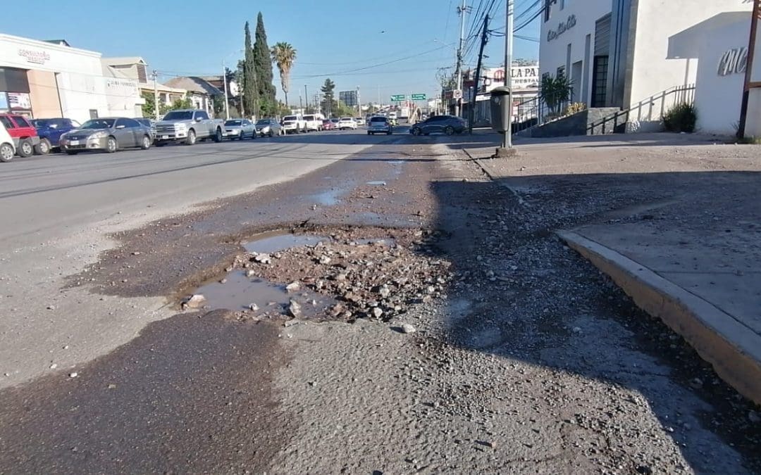 Megabache y obra inconclusa complican circulación en Tecnológico y Niños Héroes