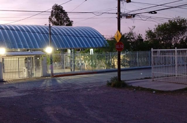 Falla en alumbrado público preocupa a vecinos de la División del Norte