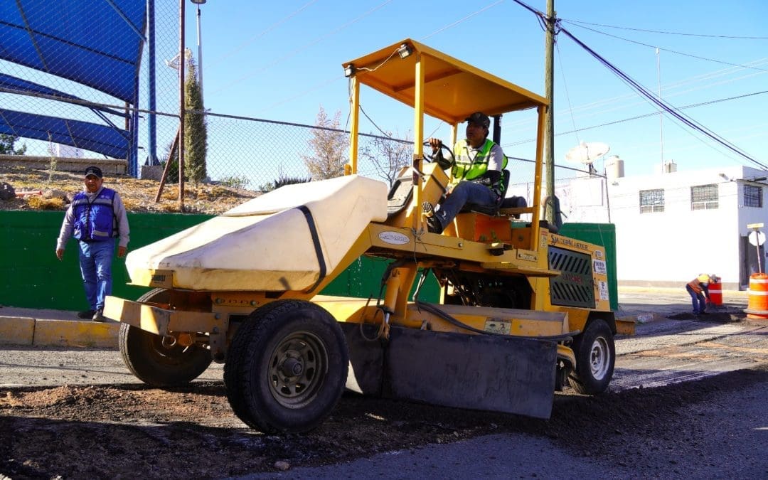 Inician obras de recarpeteo en calles de la colonia Colinas del Sol