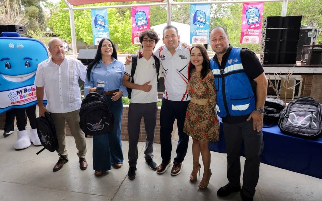 Entregan “Mi Bolsa Escolar 2026” a estudiantes de preparatoria