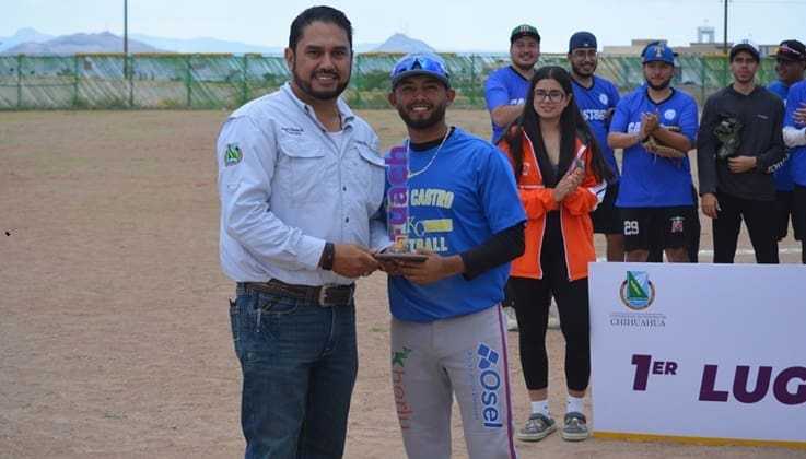 Castores se queda con el trofeo de campeones de softbol
