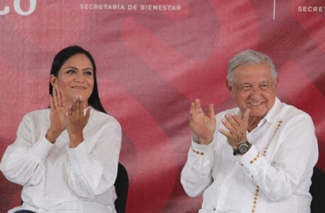 Pide Ariadna a «El Universal» disculpa pública a AMLO por falsa entrevista a Monsiváis