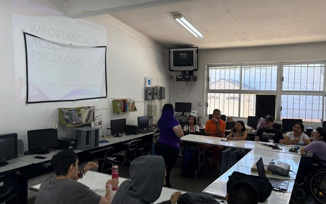 Ofrece Desarrollo Humano terapia gratuita a adultos mayores y personas con discapacidad