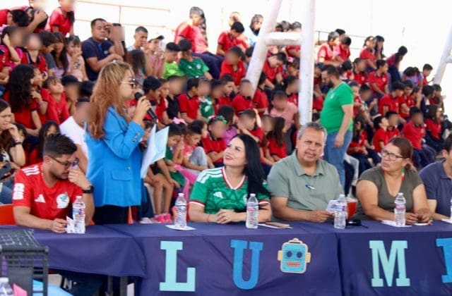 Alumnos de Primaria asombran con Robot que detecta riesgos emocionales