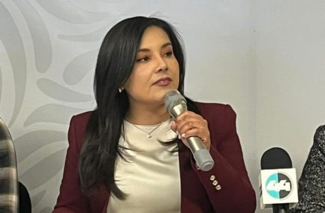 Mayra sigue sin dejar en claro sus aspiraciones