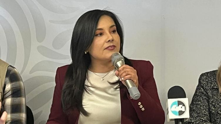 Mayra sigue sin dejar en claro sus aspiraciones