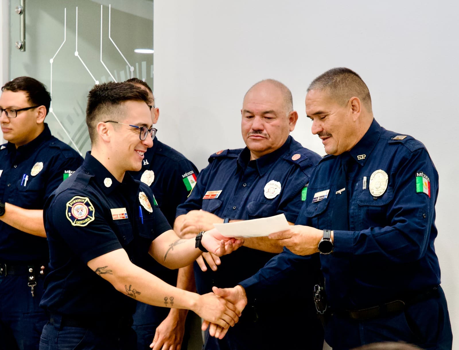Reconocen a 94 elementos de seguridad y emergencia por su compromiso con la ciudad.