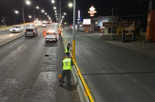 Con pintura y limpieza profunda, rehabilitan puente de la Tecnológico y Juan Escutia