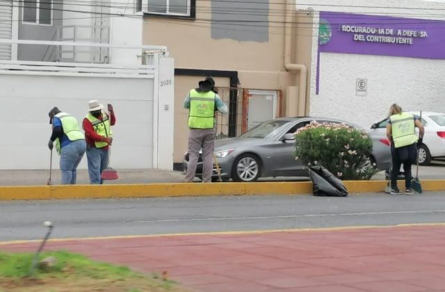 Reportan tráfico ligero y trabajos de limpieza en avenida Ortiz Mena