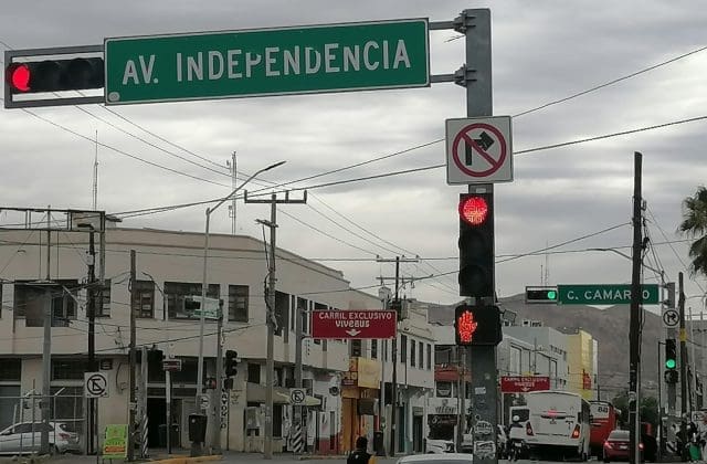 Fallas en semáforos complican la circulación vial en distintos puntos de la ciudad