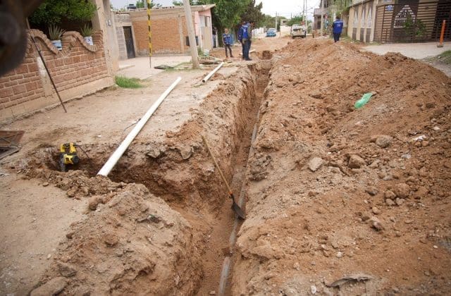 Obra elegida por vecinos avanza en la colonia Crucero