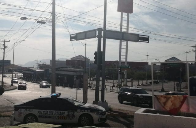Reportan semáforos apagados en Independencia y Fuentes Mares