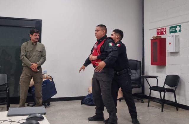 Fortalecen conocimientos de primeros auxilios para brindar atención inmediata