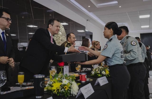 Marco Bonilla participa en el séptimo aniversario de la Guardia Nacional
