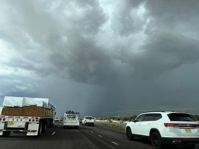 Seguirán las lluvias en Chihuahua capital; pronostican tormentas, viento y posible granizo en gran parte del estado