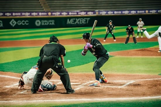 Dorados brilla ante Soles y asegura playoffs