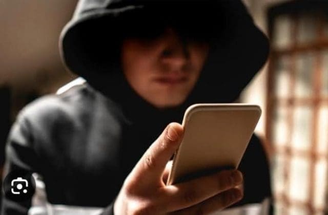 Insisten extorsionadores que se aíslen las victimas y pedir dinero; no haga caso