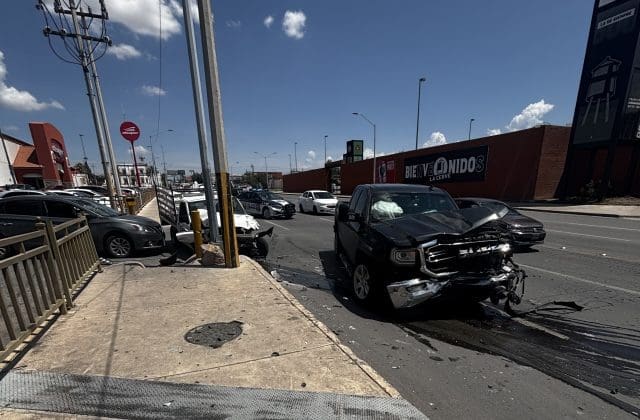 Fuerte choque en la avenida Pacheco deja cuantiosos daños materiales