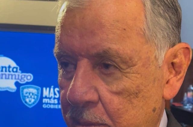 Espectaculares del PAN enojan a director del IMSS; CCE teme retraso en nuevo hospital