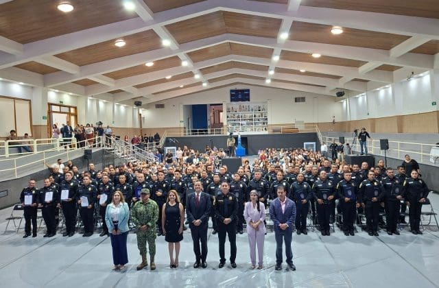 «Cada ascenso se ganó en las calles» Marco Bonilla reconoce a policías municipales