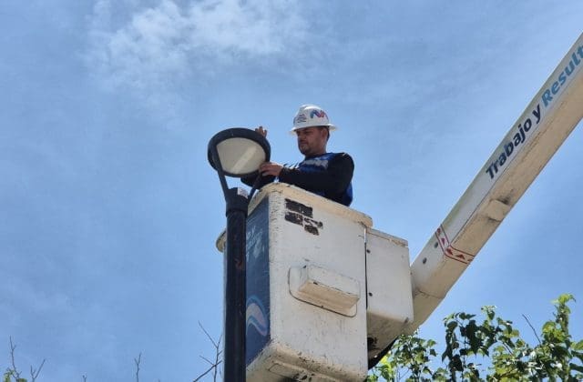 Parques del norte de la ciudad estrenan iluminación LED