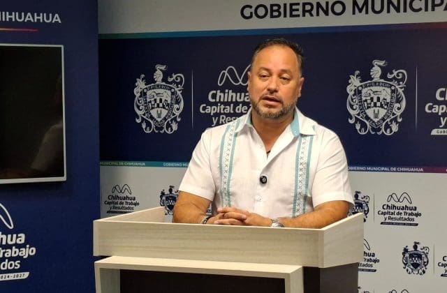 Mario García confirma continuidad de beca municipal para estudiantes de primaria
