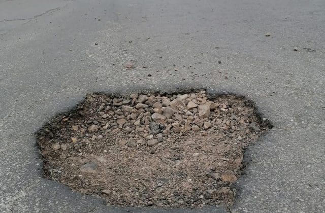 Reportan mega bache en el centro de la ciudad