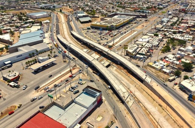 Continúan avances en el paso superior de Nogales e Industrias