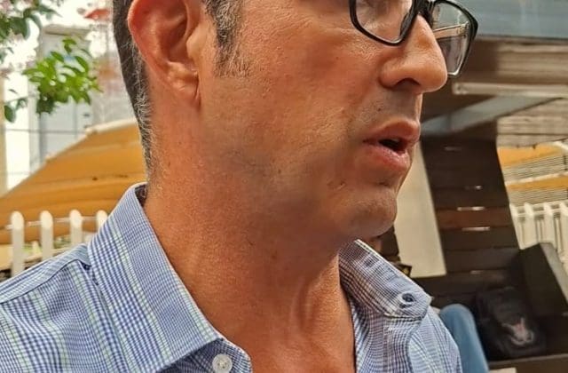 Riggs respalda Poniente 5, pero rechaza heredar la deuda al próximo gobierno