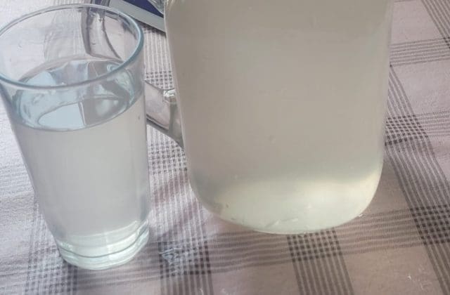 Vecinos denuncian agua turbia en colonias Lealtad y Barrio de Londres; crecen críticas contra la JMAS
