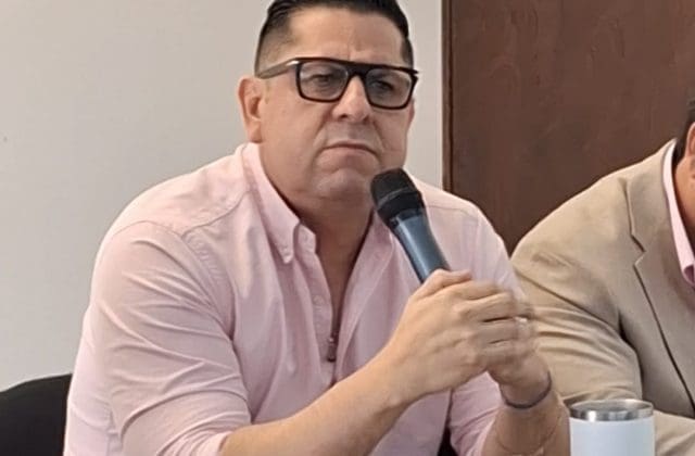 Félix Martínez pide a morena respaldar proyecto vial por el beneficio de Chihuahua