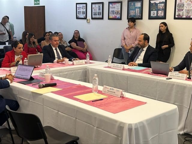 Encabeza Ichitaip sesión del Sistema Estatal Anticorrupción