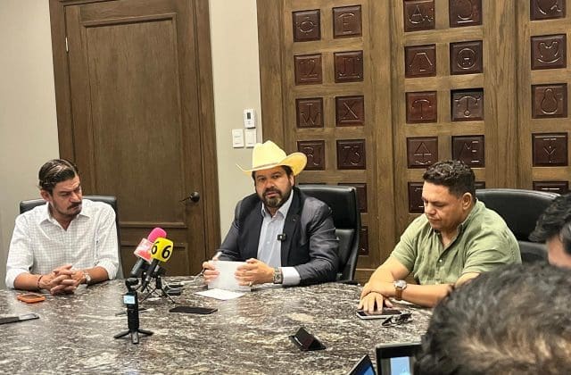 Sugiere Unión Ganadera cerrar frontera sur como medida contra el gusano barrenador 