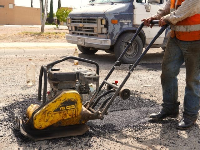 Atienden más de mil 300 baches en una semana en Chihuahua Capital