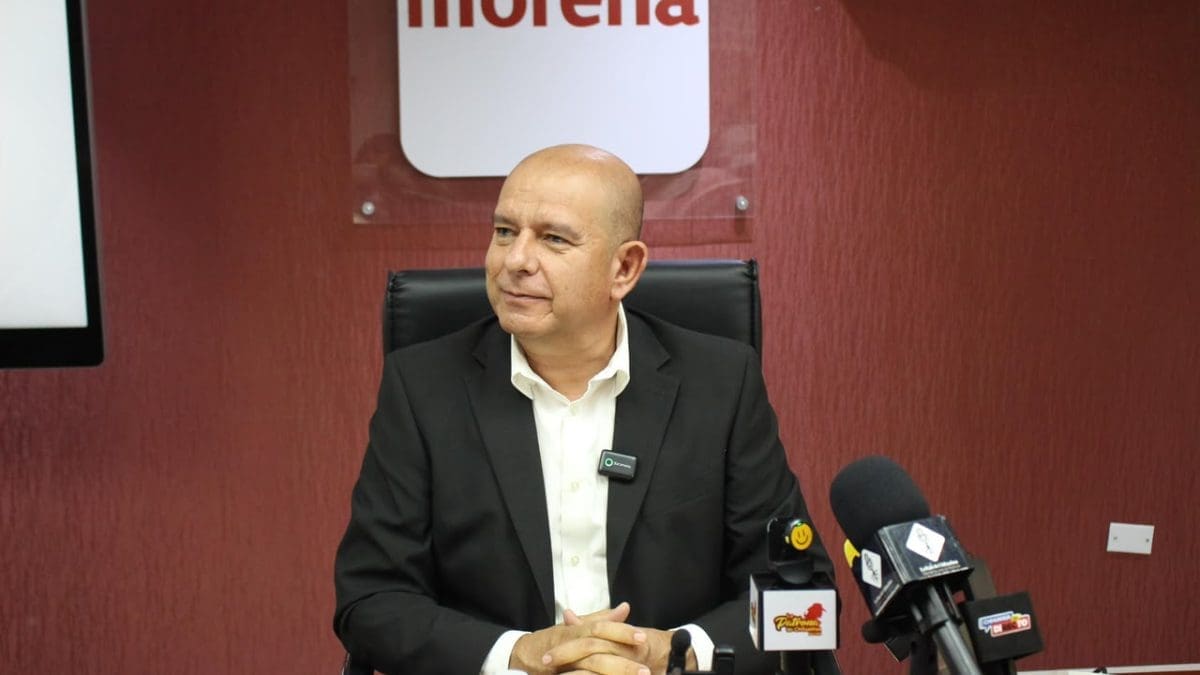 Estrada cuestiona nuevo endeudamiento para obra Poniente 5