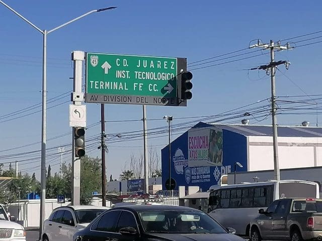 Reportan falla de semáforo en Tecnológico y División del Norte
