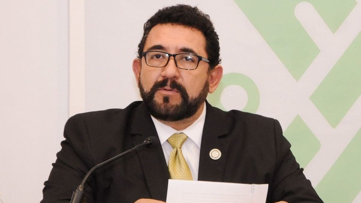 FGR niega cateo en exoficina de Ulises Lara tras versión difundida por Latinus
